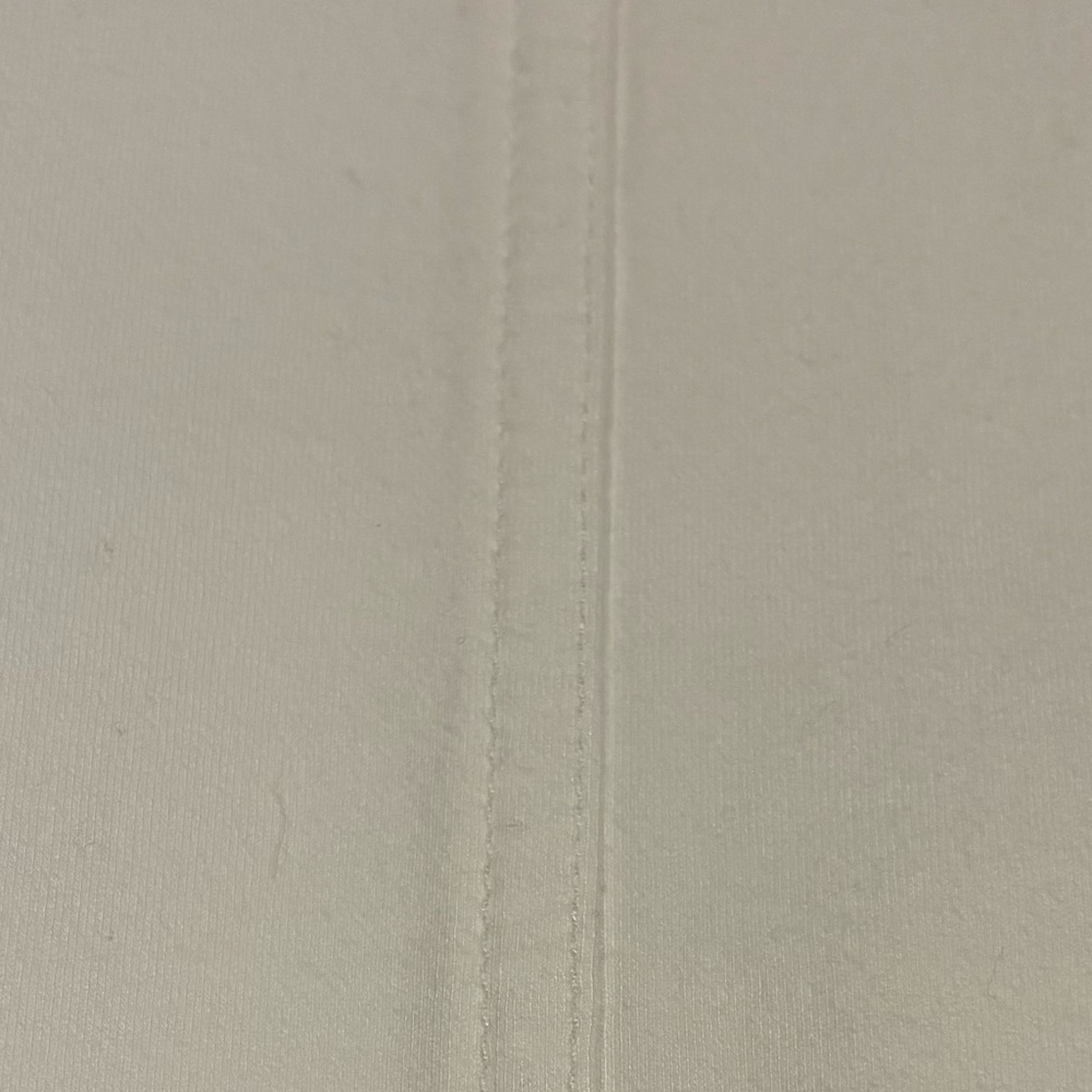**** New Jennifer Lopez White Jeans, Size 7 - Picture 7 of 7
